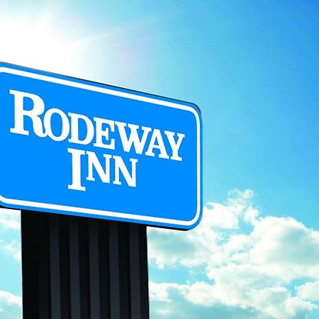 Rodeway Inn & Suites ราโทน ภายนอก รูปภาพ