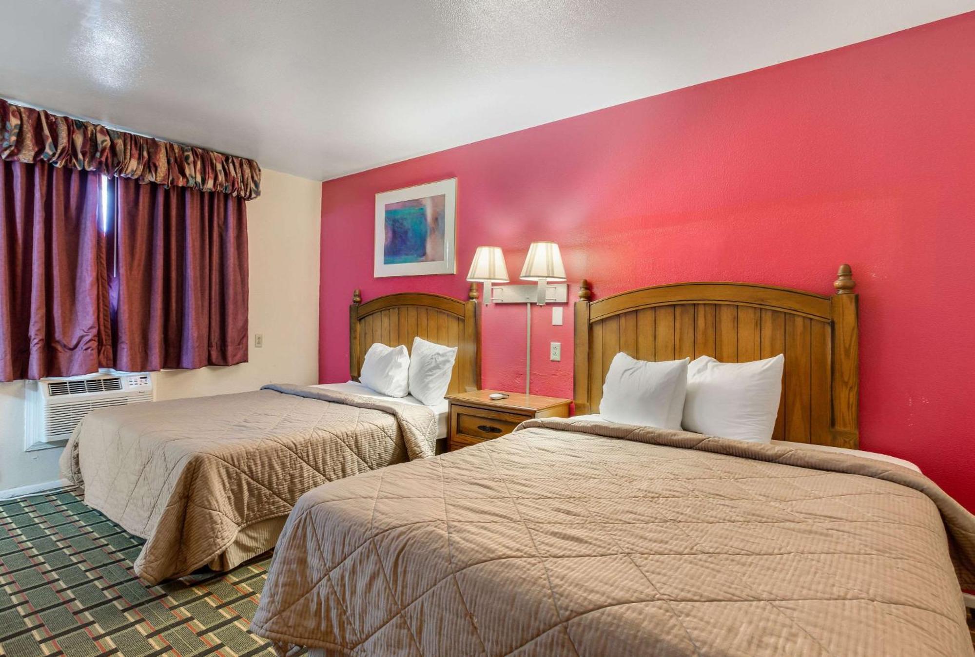 Rodeway Inn & Suites ราโทน ภายนอก รูปภาพ