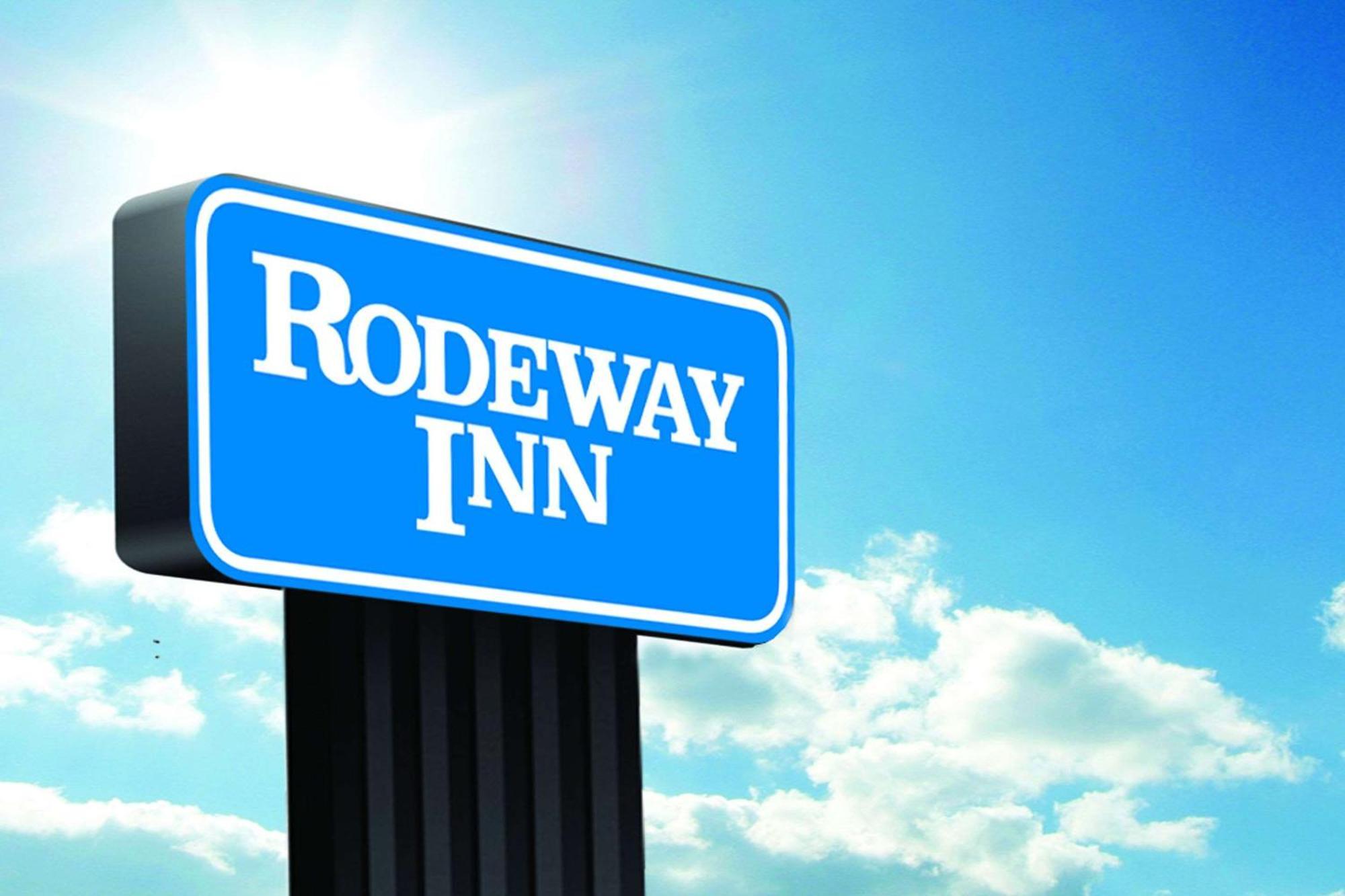 Rodeway Inn & Suites ราโทน ภายนอก รูปภาพ